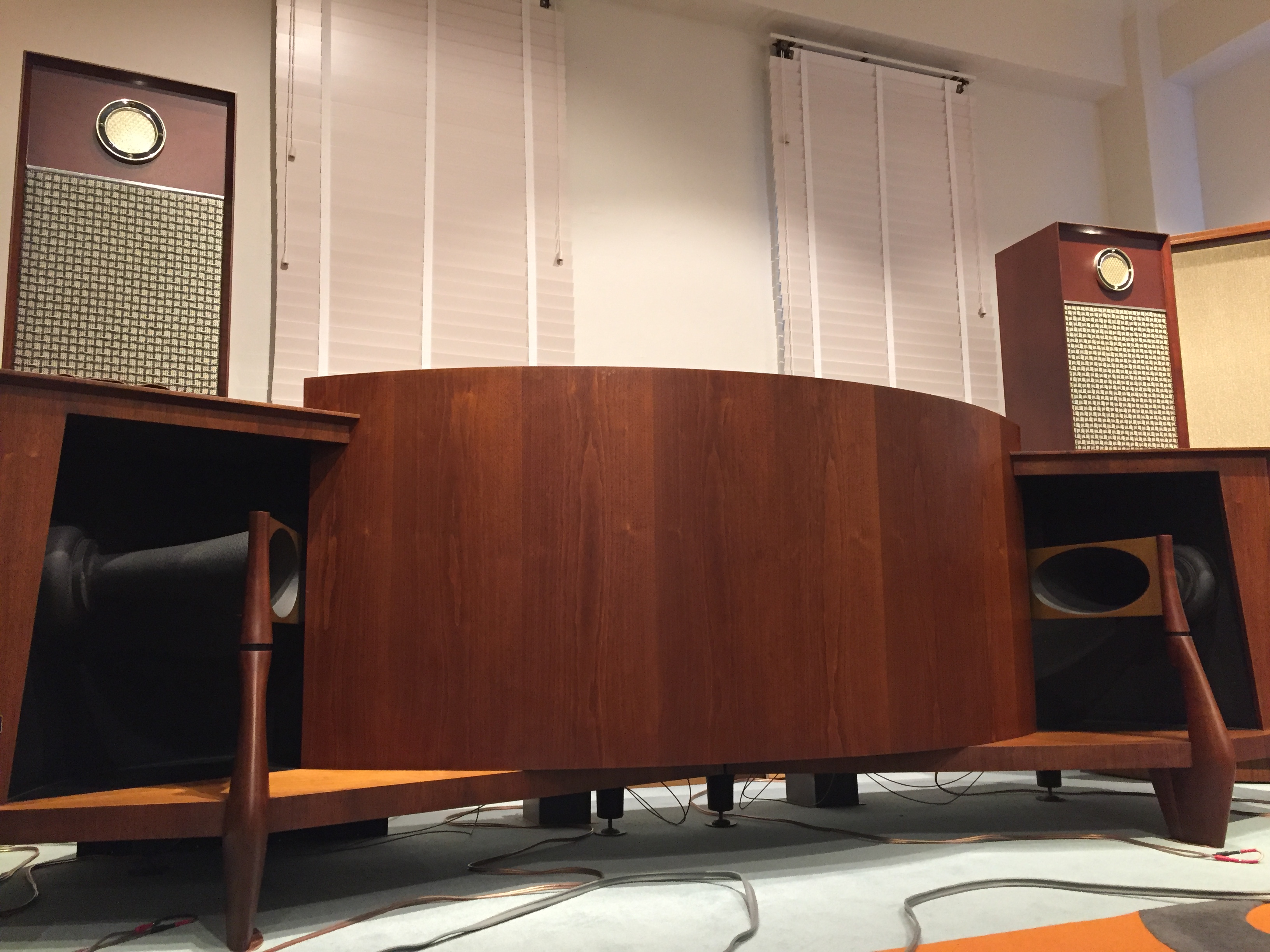 439191D8-F994-4D90-9C59-